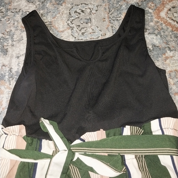 Romper - Picture 2 of 4